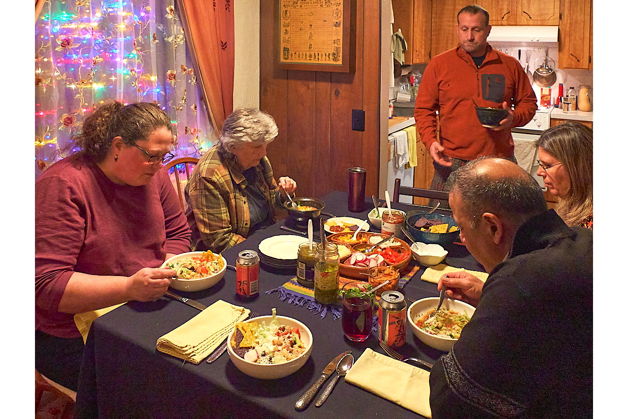 25.1.11_FamilyDinner