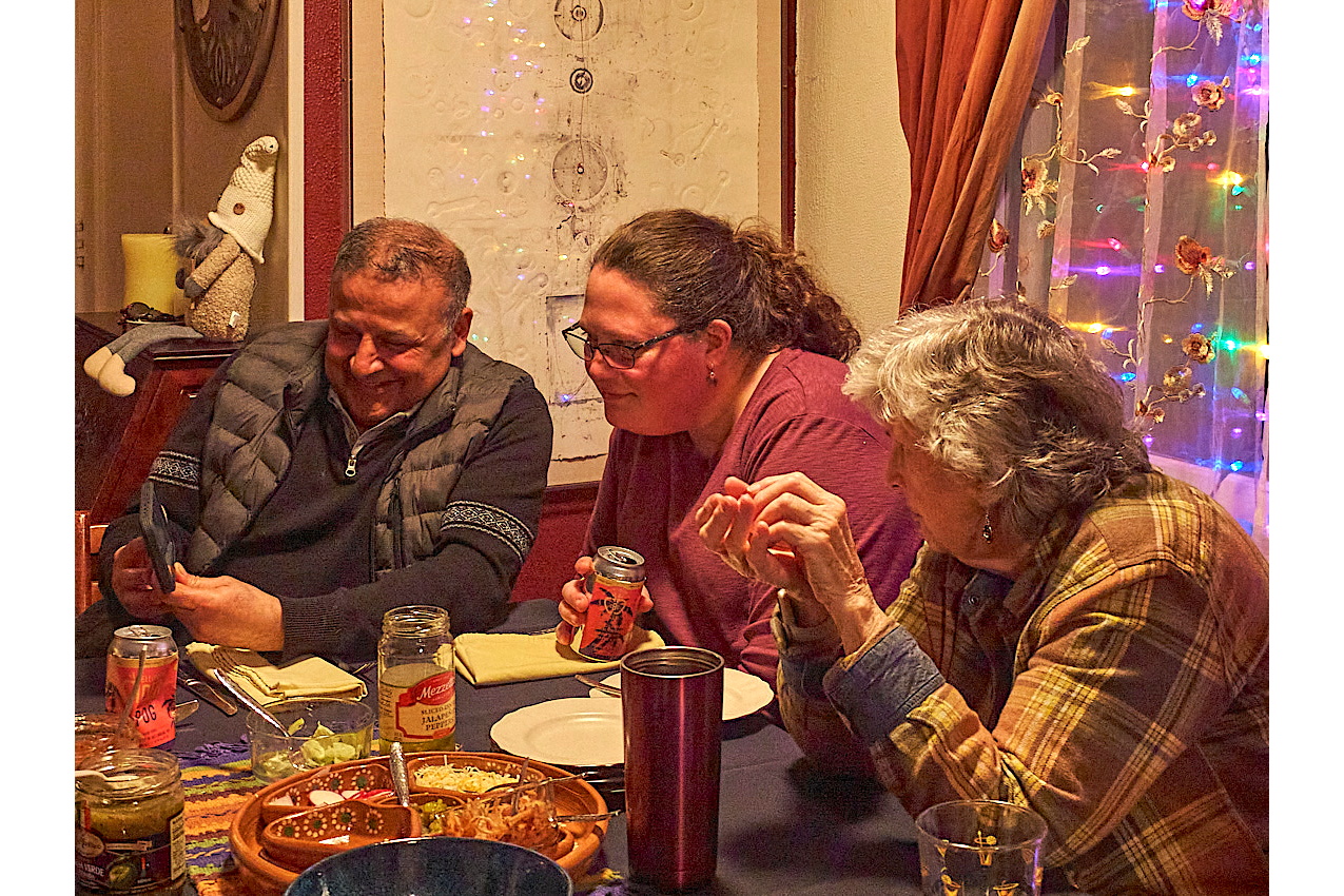 25.1.11_FamilyDinner