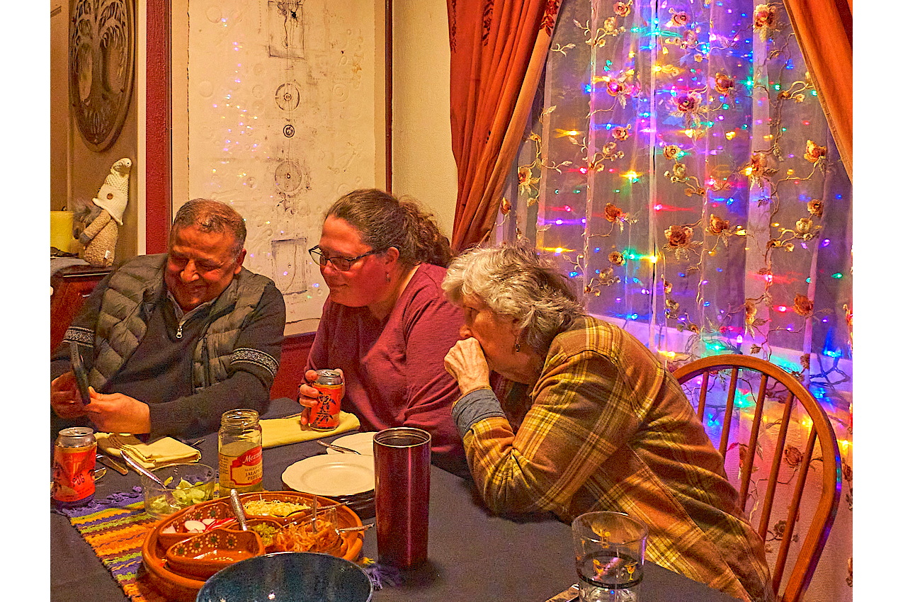 25.1.11_FamilyDinner