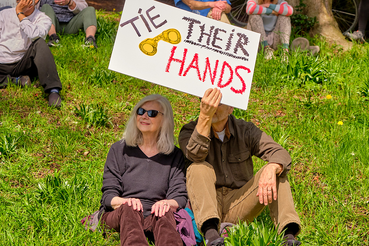 25.4.5_BainbridgeHandsOff