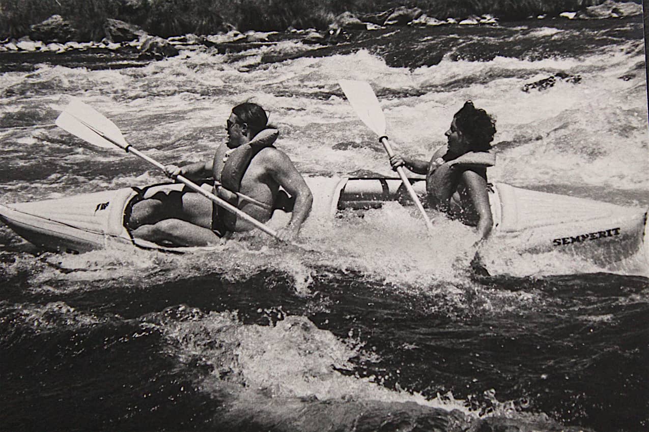 Common College.Eric & Eli Kayaking